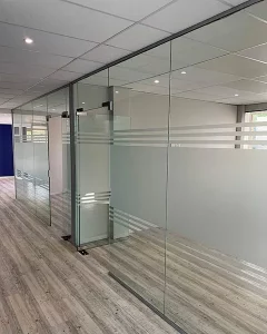 Stainless Steel Glass Clamp Guide: How to Choose a 316 Stainless Steel Glass Clamp for Modern Railing, Balustrade, Stair, and Balcony Installation 1 Glass Partition Clamps